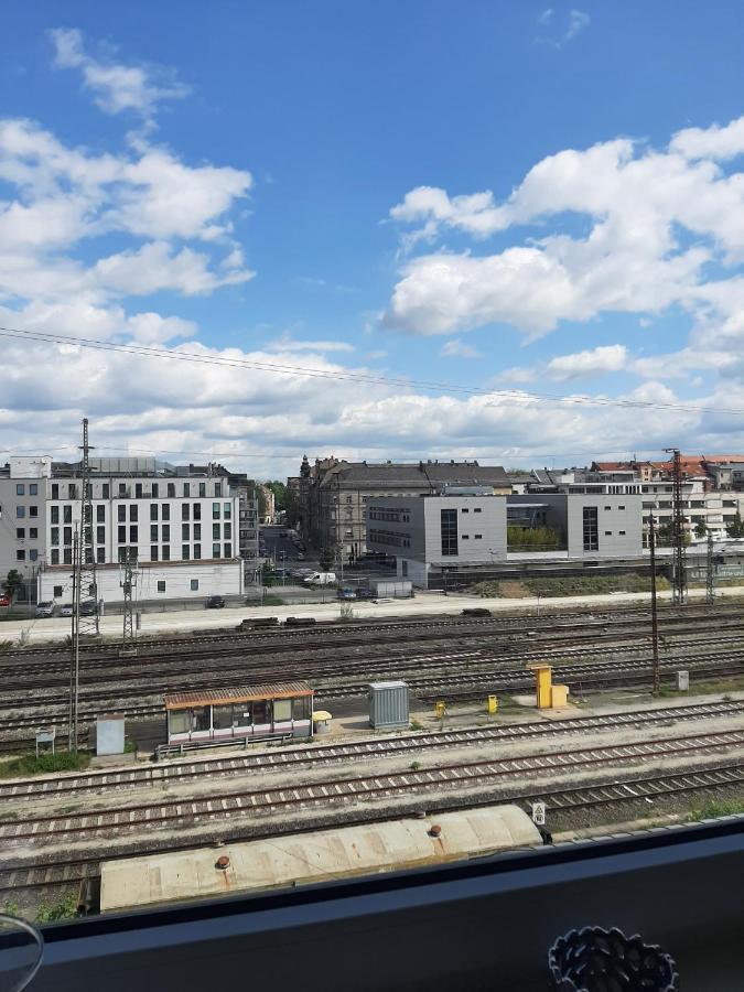 Apartment Mit Penthaus Charakter *